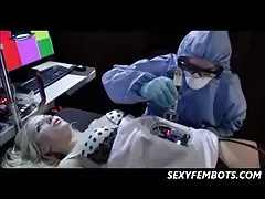 Femme robot reprogrammé