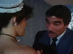 Ma fille a une chatte plus serrée que ma secrétaire