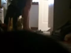 Quickie dans salle de bain avec épouse avant de sortir