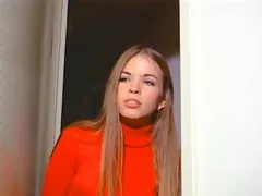 Crucifère blonde a besoin de plus