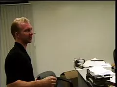 Plus frais employé baise par boss