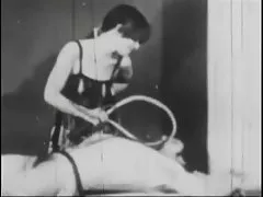 Leçon de la maîtresse de stockings dragon