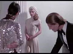 White a plongé vers le bas