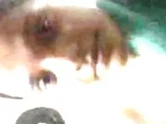 Teen poilue sexy de Tamoul indien prend la douche après un rapport sexuel hardcore