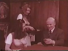 Journée ordinaire dans la taverne alpine