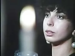 Brunes : vs de cheveux courts bouclés